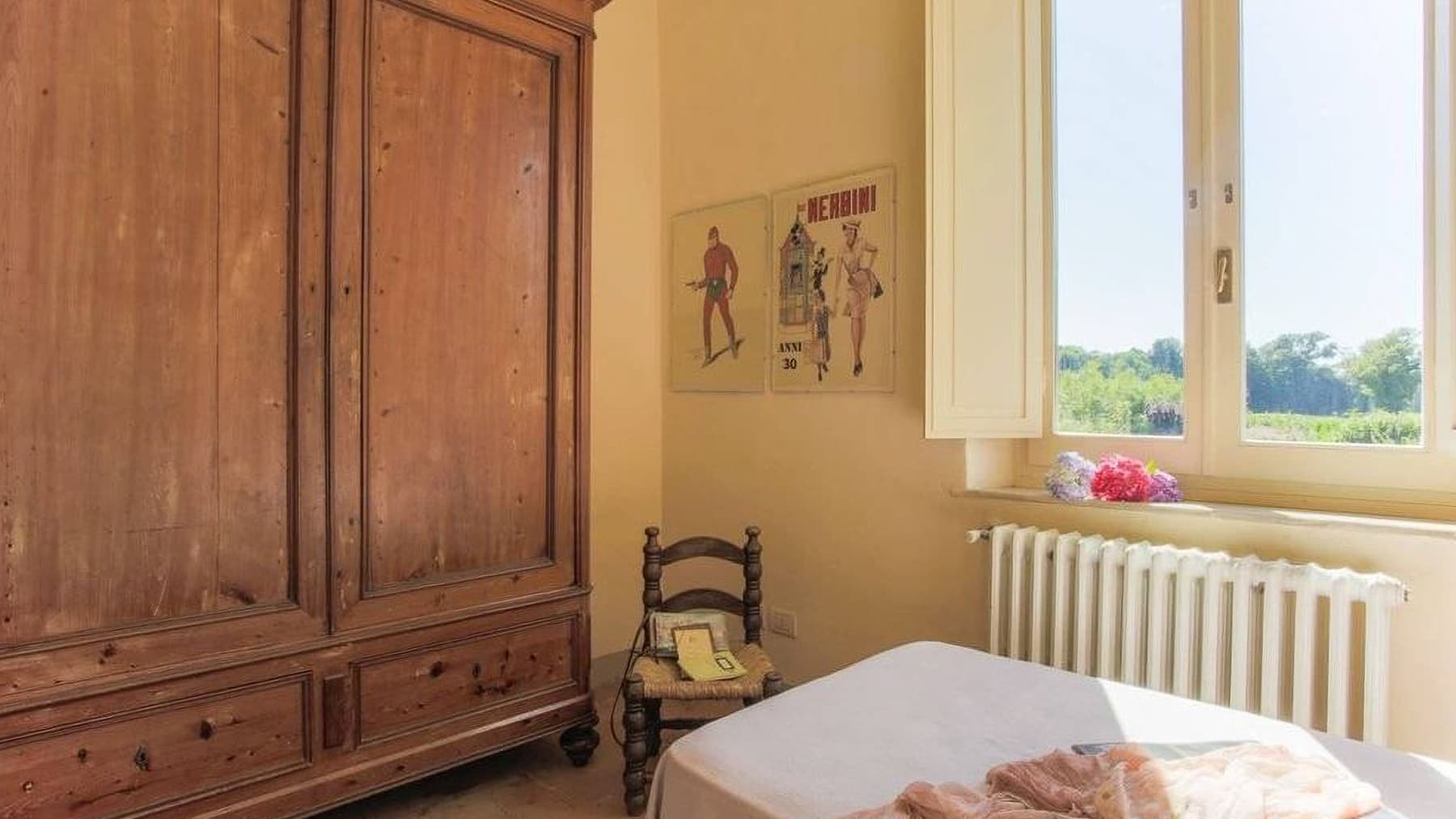 Spacious Villa with Pool in Lucca, Tuscany
