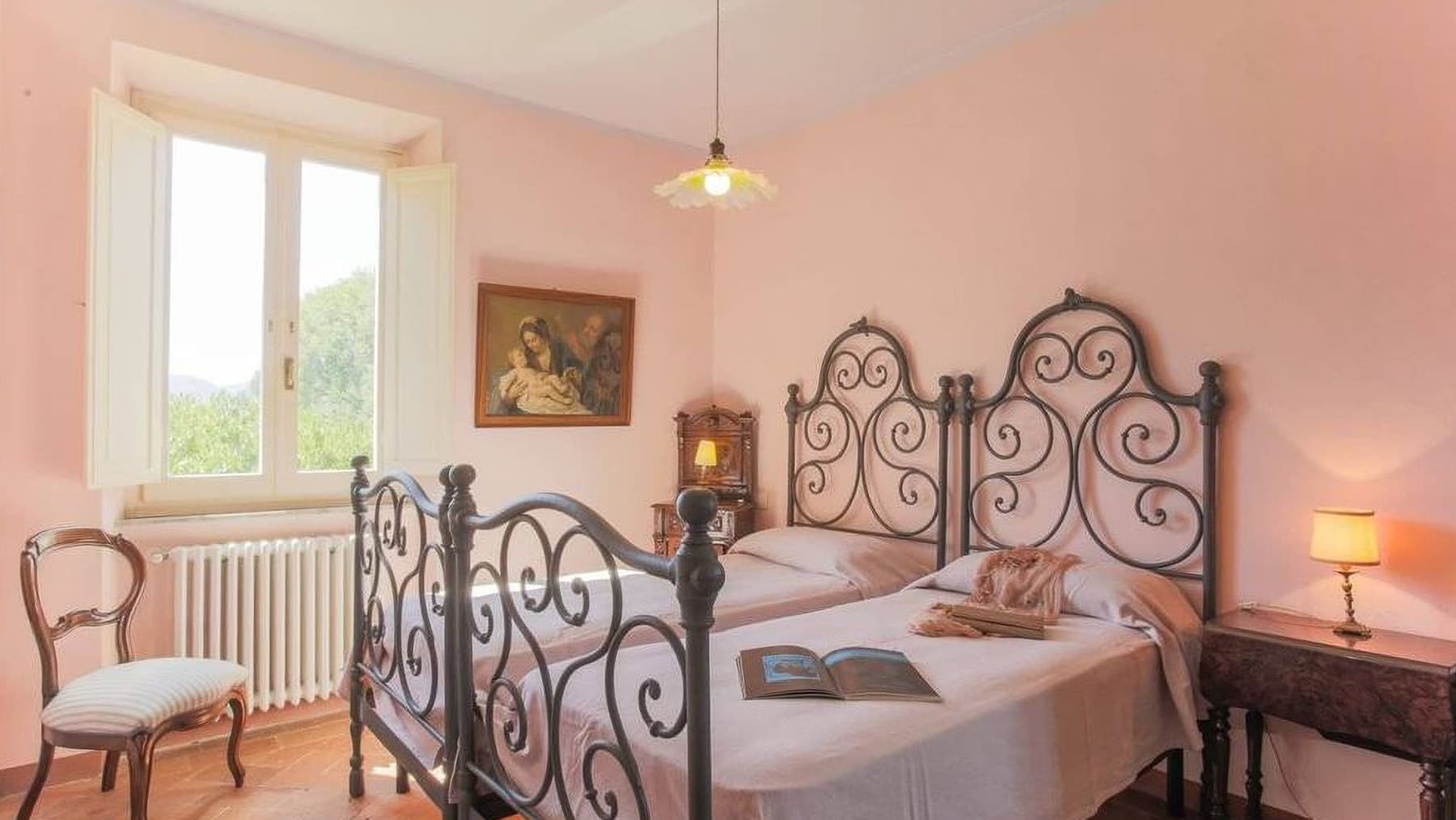 Spacious Villa with Pool in Lucca, Tuscany