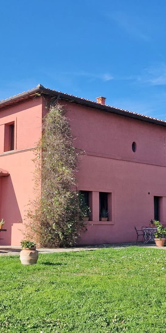 Estate Complex in Monte San Savino, Tuscany