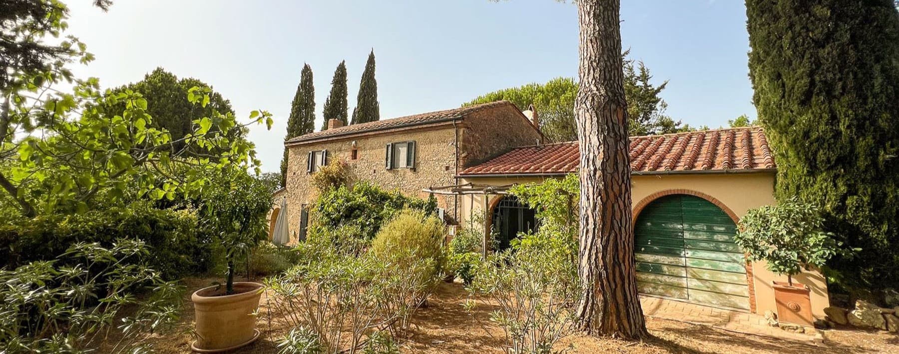 Casale in Toscana: 236 mq di charme a Guardistallo