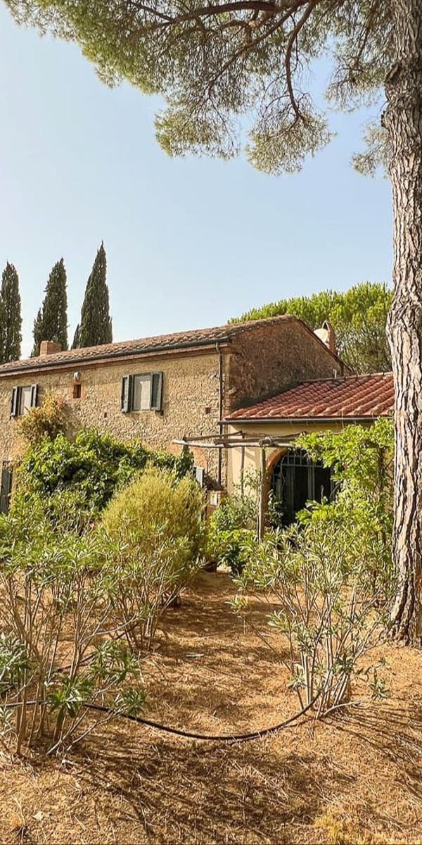 Casale in Toscana: 236 mq di charme a Guardistallo