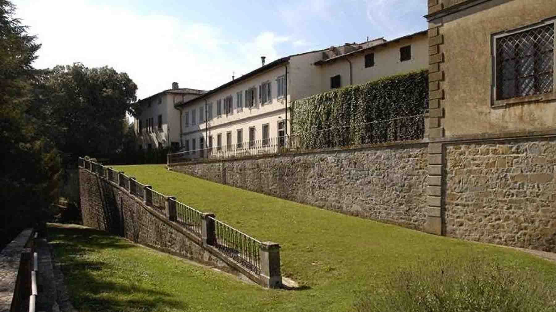 Villa with Pool and Garden in Tuscany, Terranuova Bracciolini