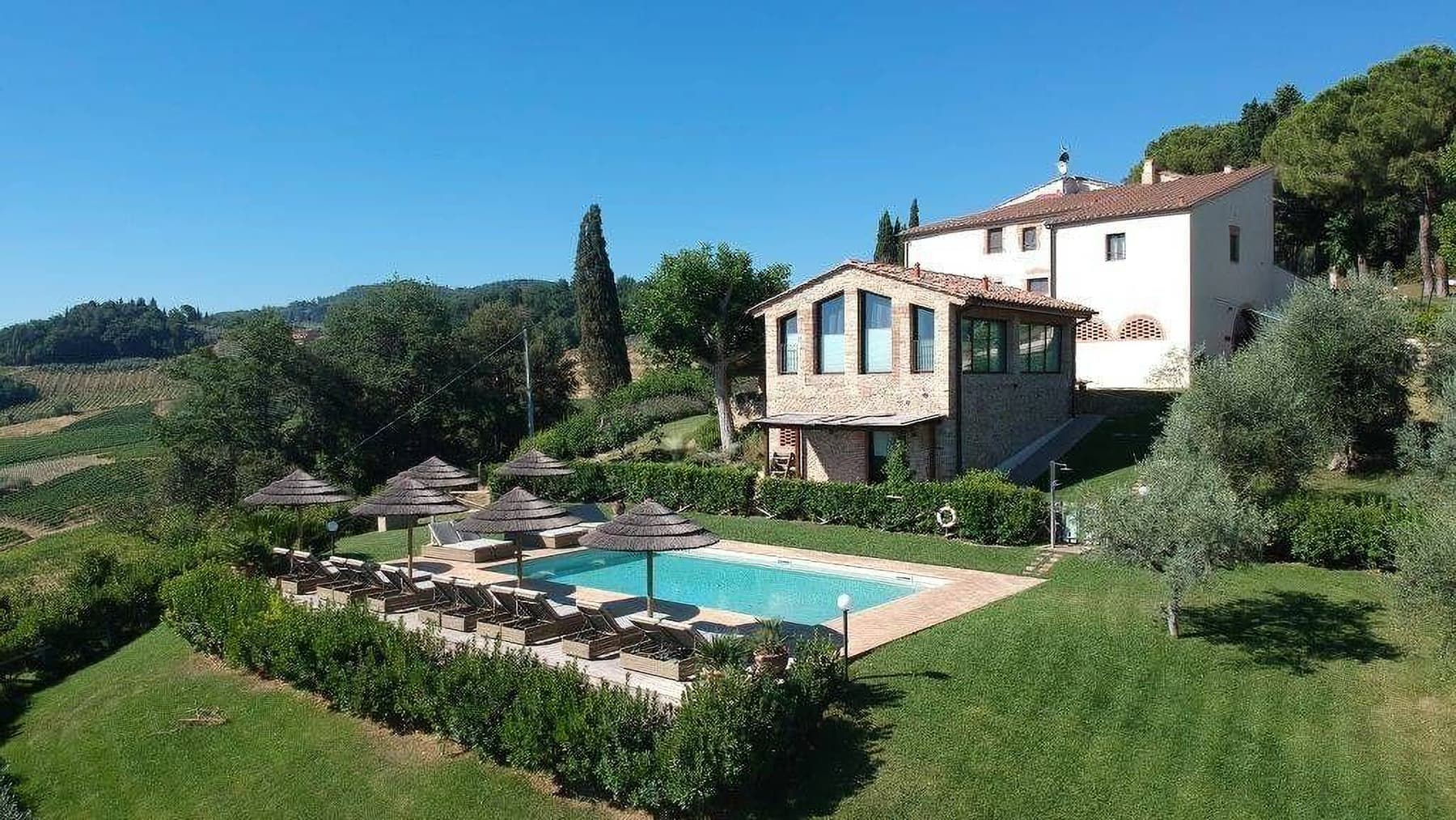 Casale ampio con piscina a San Gimignano, Toscana