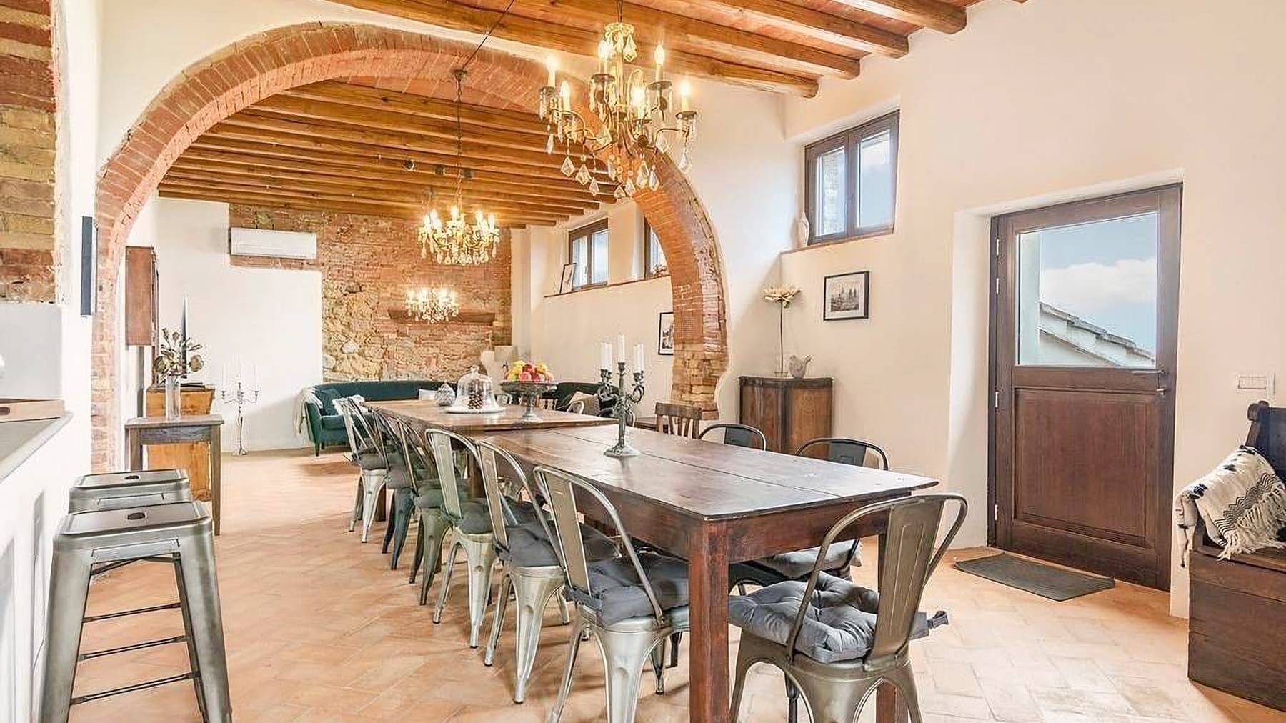 Casale ampio con piscina a San Gimignano, Toscana