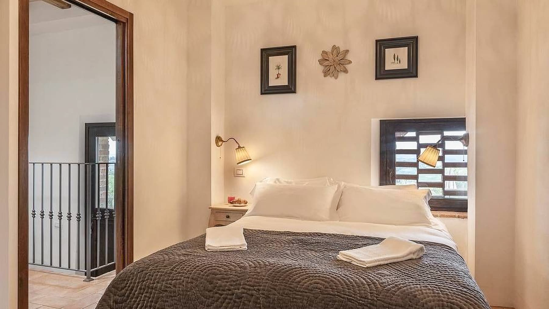 Casale ampio con piscina a San Gimignano, Toscana