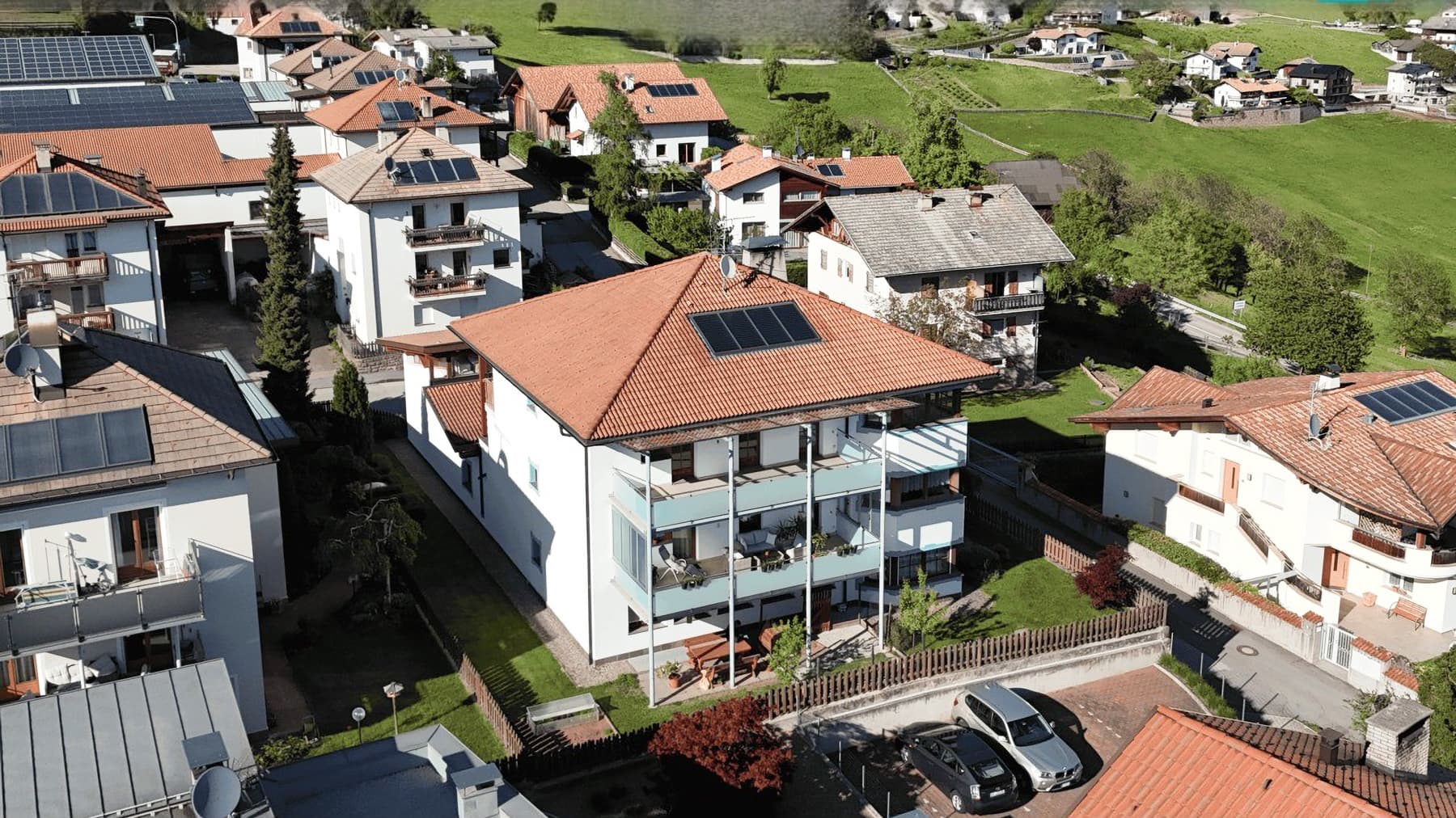 Casa indipendente a San Genesio Atesino con giardino