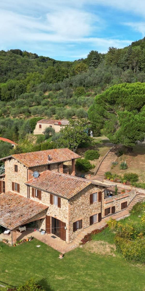 Casale di lusso nel cuore dell'Umbria, 890 mq di pace
