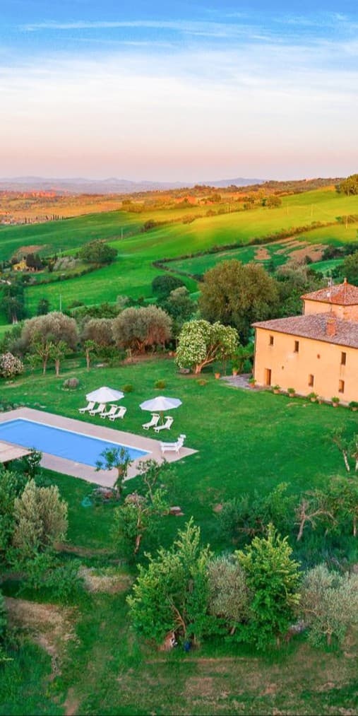 Casale Toscano con Piscina a Torrita di Siena