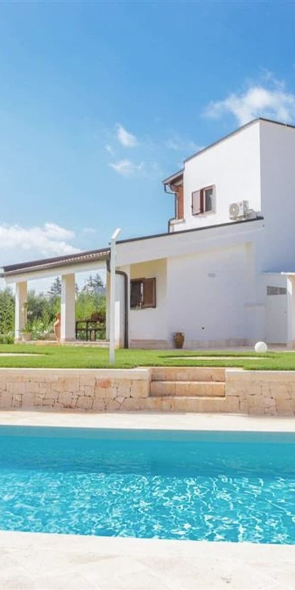 Charming Trullo in Castellana Grotte, Puglia