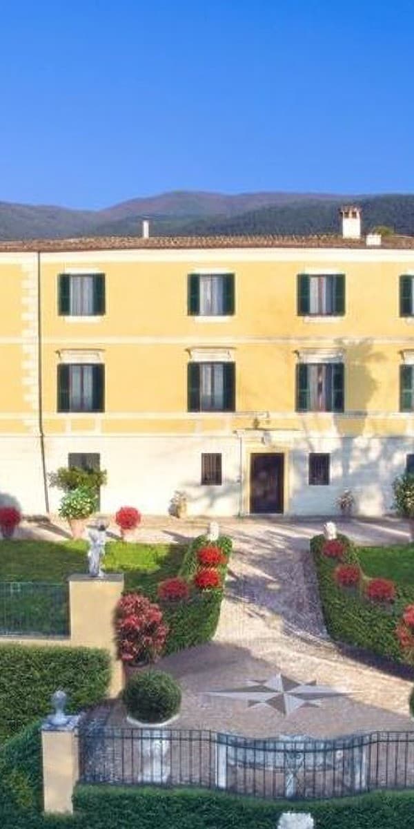 Villa incantevole di 549 mq a Pigge, nel cuore dell'Umbria