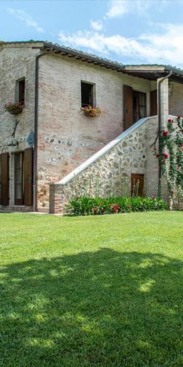 Casale con piscina e giardino in Toscana