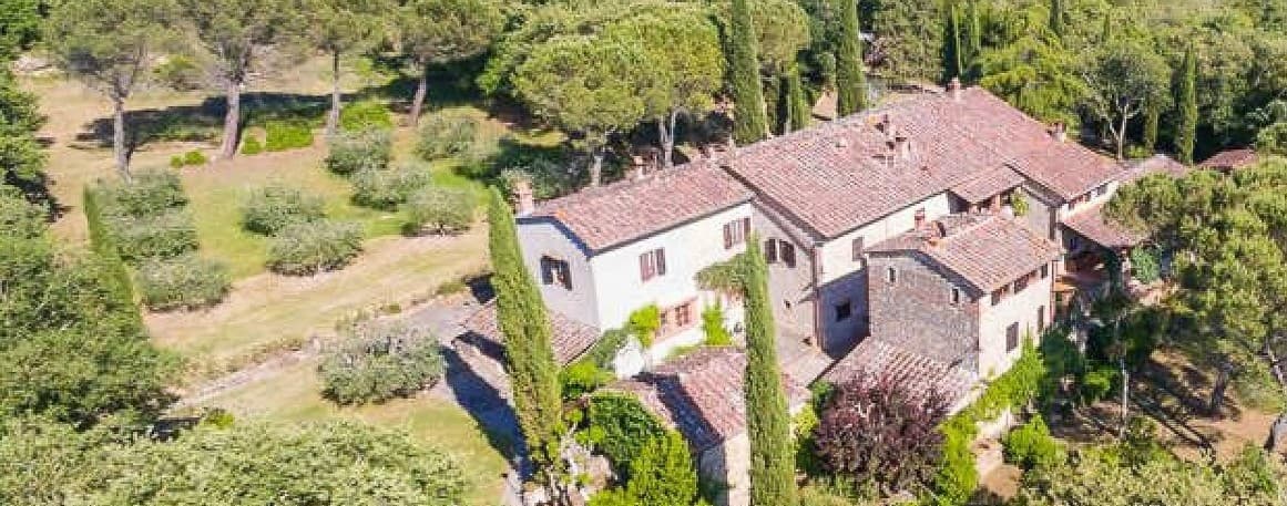 Casale di lusso a Bucine, nel cuore della Toscana