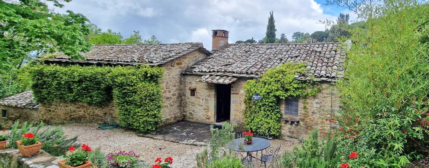 Rustic Country House in Charming Cortona, Tuscany