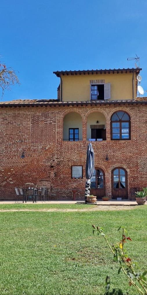 Rustic Country House in Charming Cortona, Tuscany