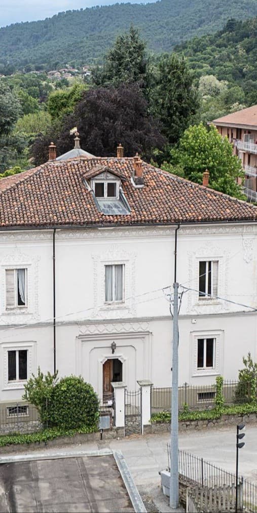 Villa storica con giardino a Cumiana, 487 mq di charme