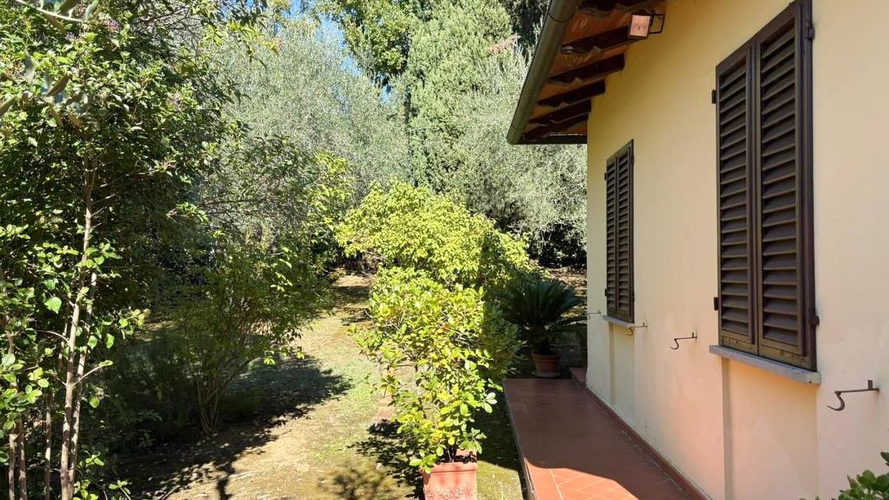 Spacious Villa with Garden in Florence, Tuscany