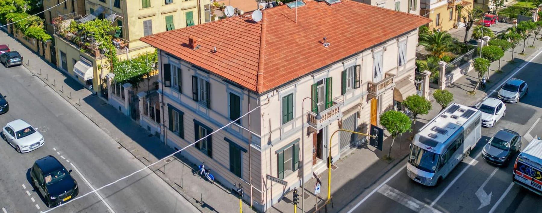 Villa in stile Liberty a Pisa, 329 mq di eleganza