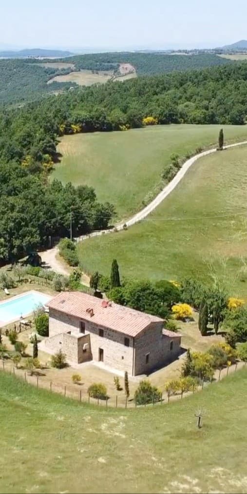 Farm in Scenic Val d'Orcia, Tuscany