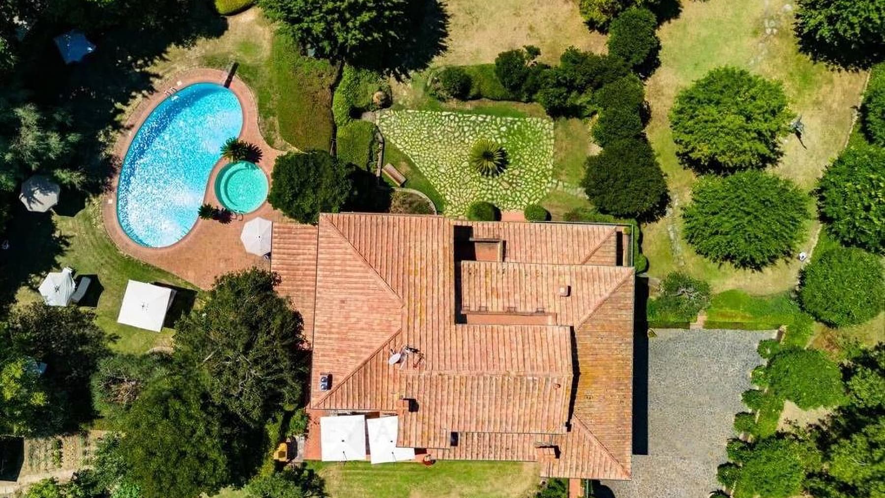 Spacious Villa with Pool in Certaldo, Tuscany