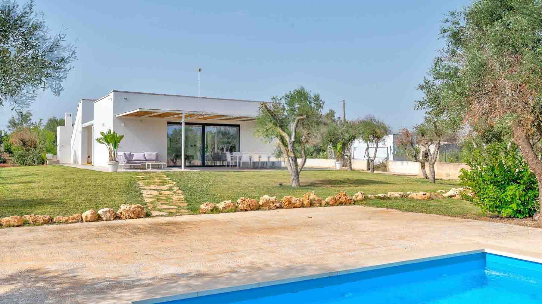 Villa Marea con Piscina a San Vito dei Normanni, Puglia