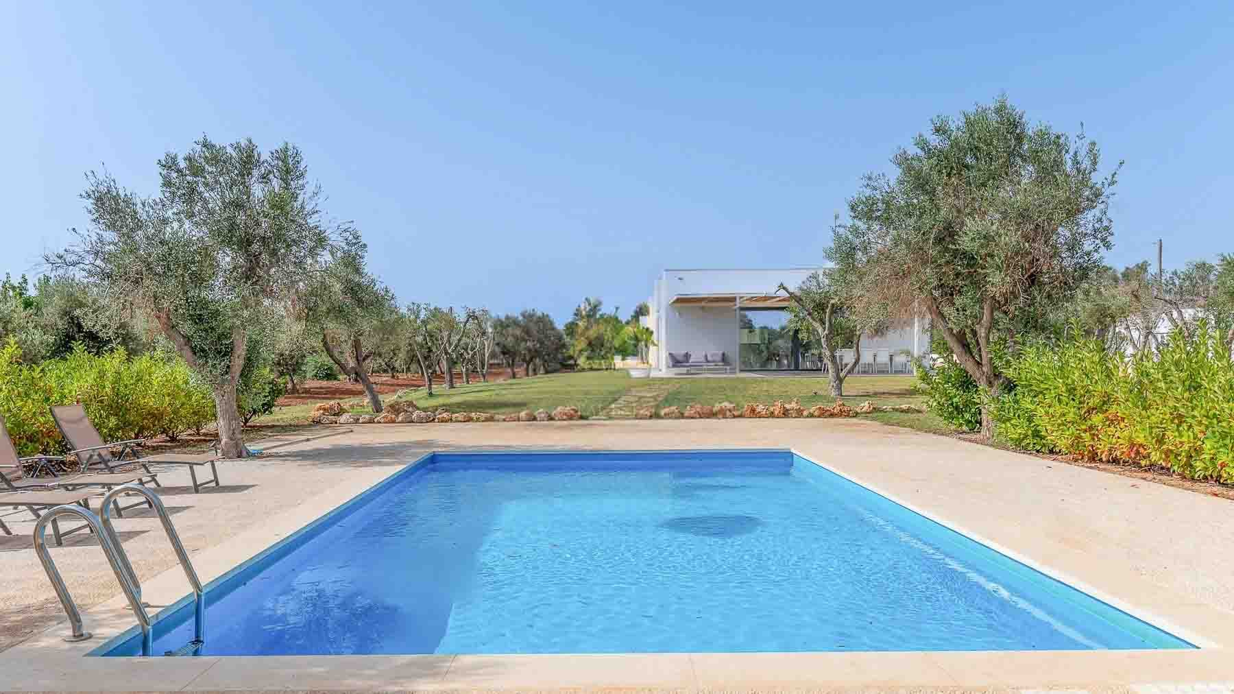 Villa Marea con Piscina a San Vito dei Normanni, Puglia