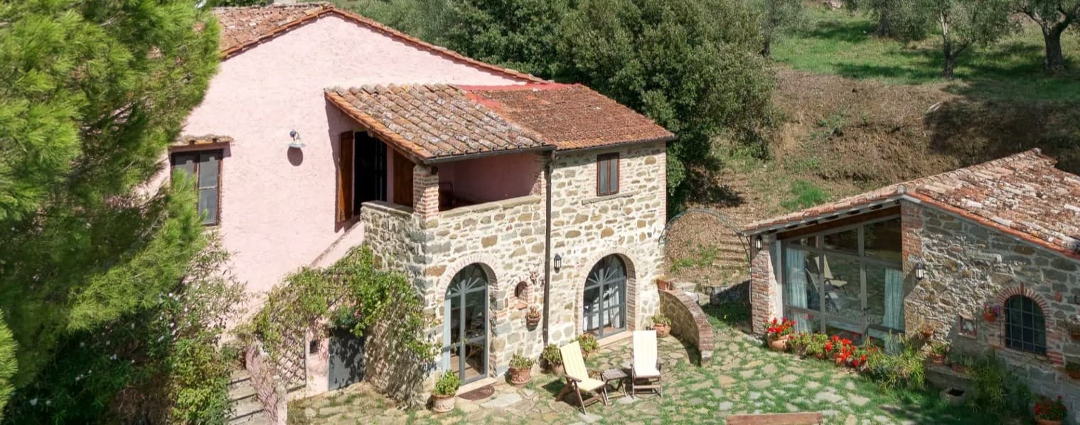 Casale di charme a Tuoro sul Trasimeno, 339 mq di comfort