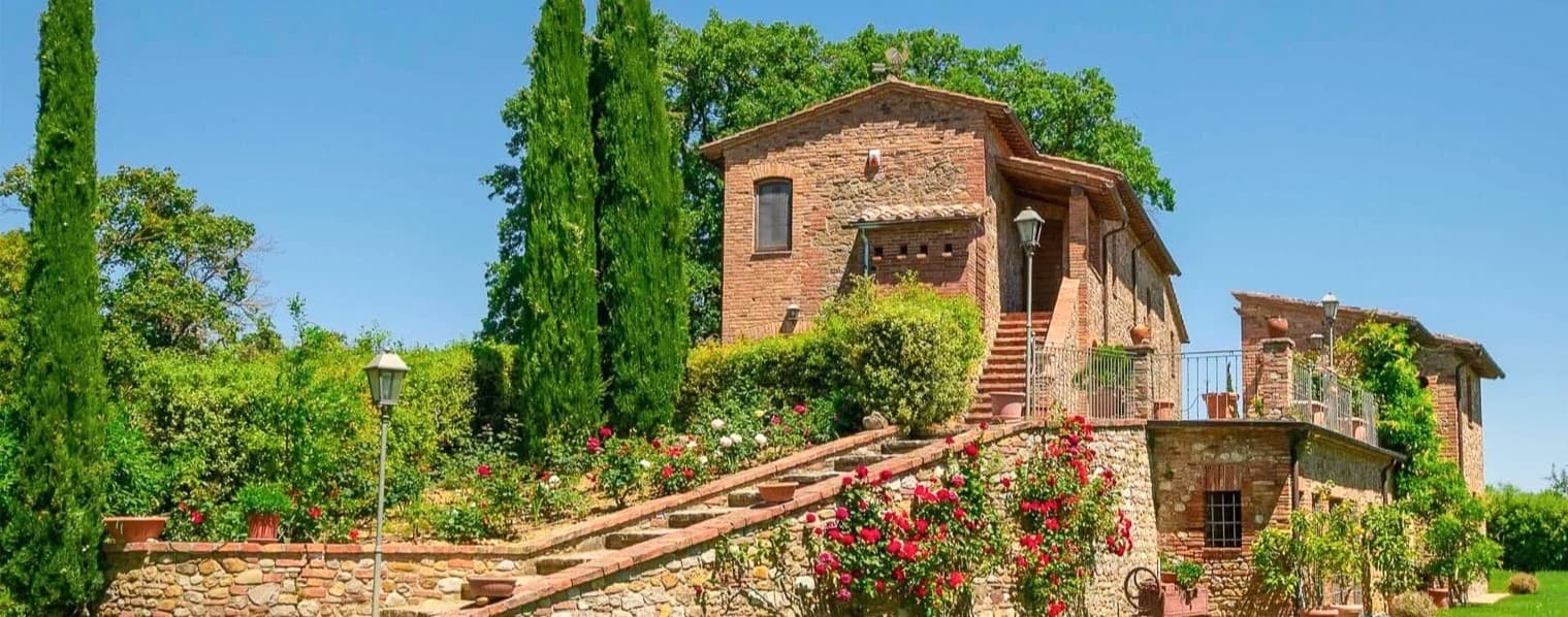 Casale di 238 mq con piscina a Città della Pieve