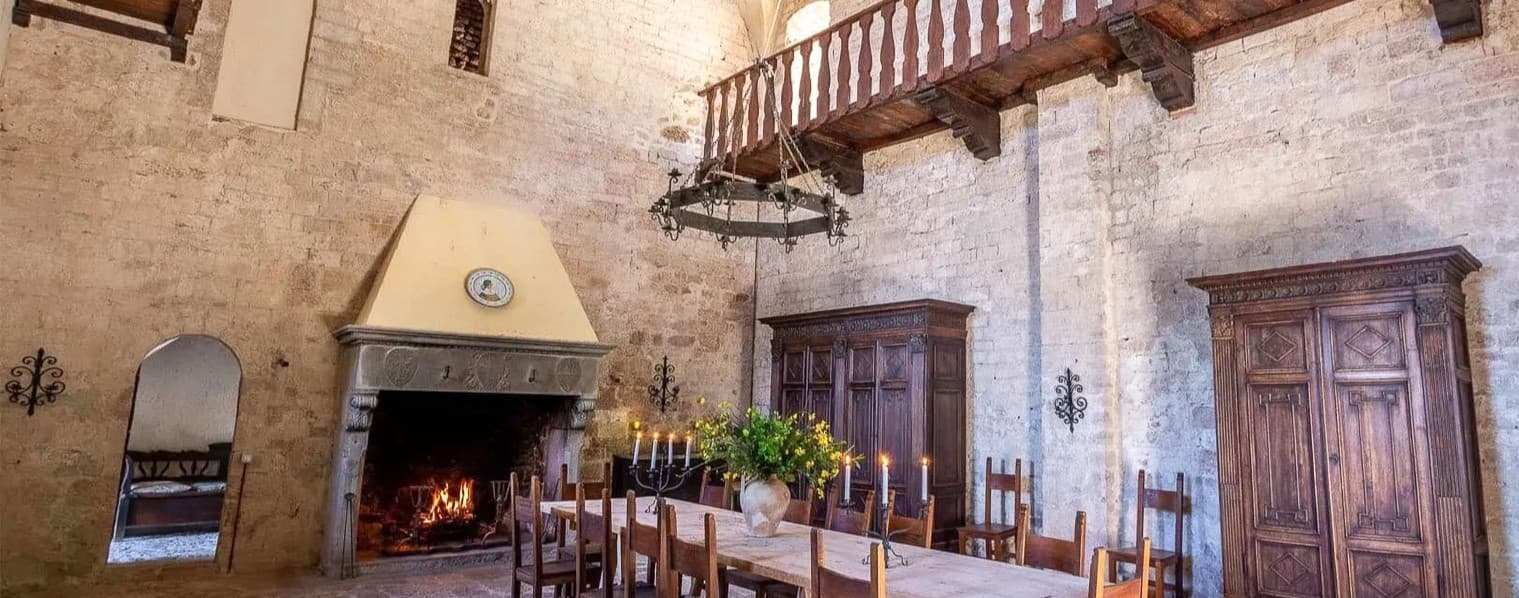 Casale di 330 mq con piscina nella campagna umbra