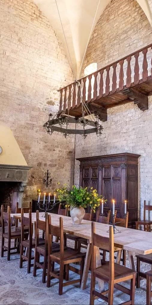 Casale di 330 mq con piscina nella campagna umbra