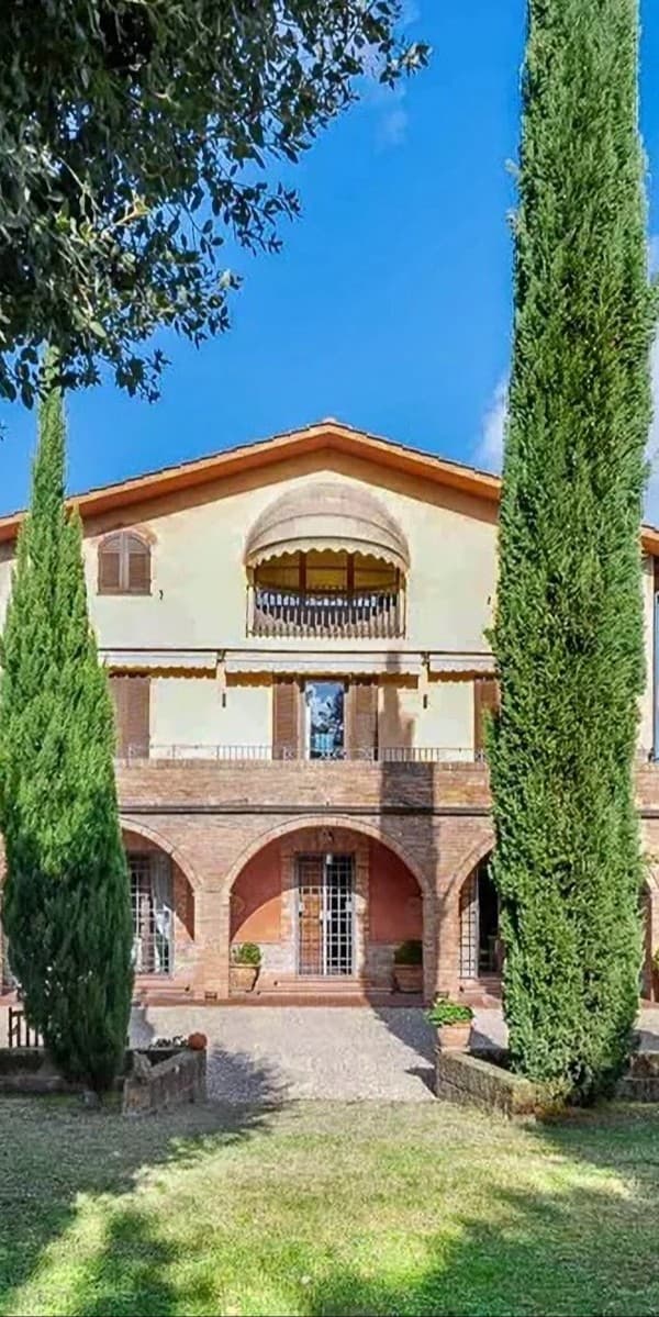 Charming Estate-Complex in Cortona, Tuscany
