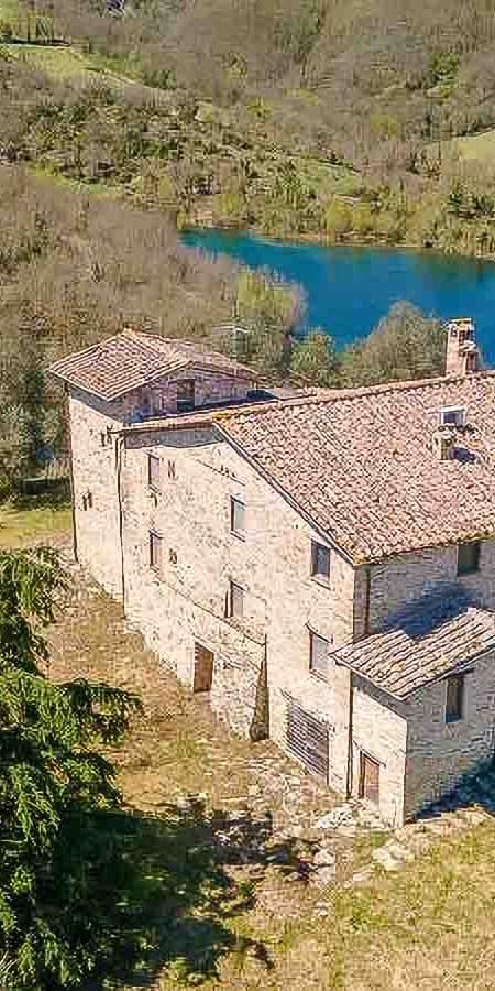 Casale storico con piscina a Umbertide, Umbria