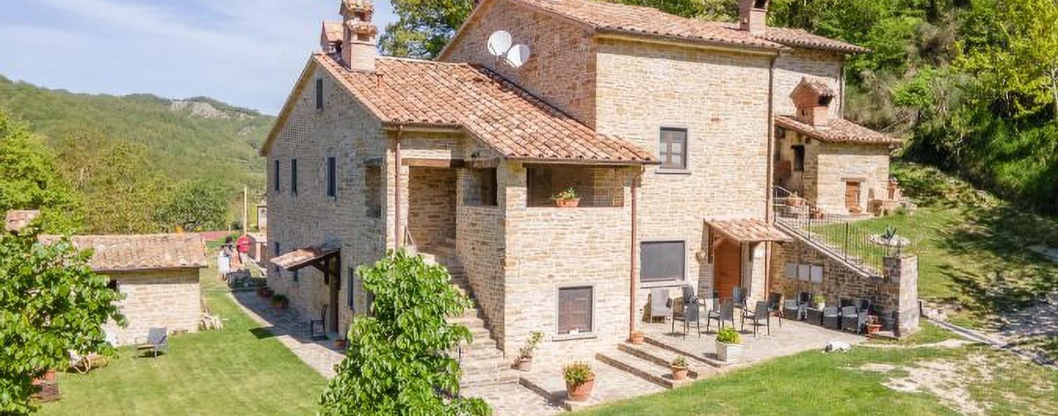 Casale con piscina panoramica a Città di Castello