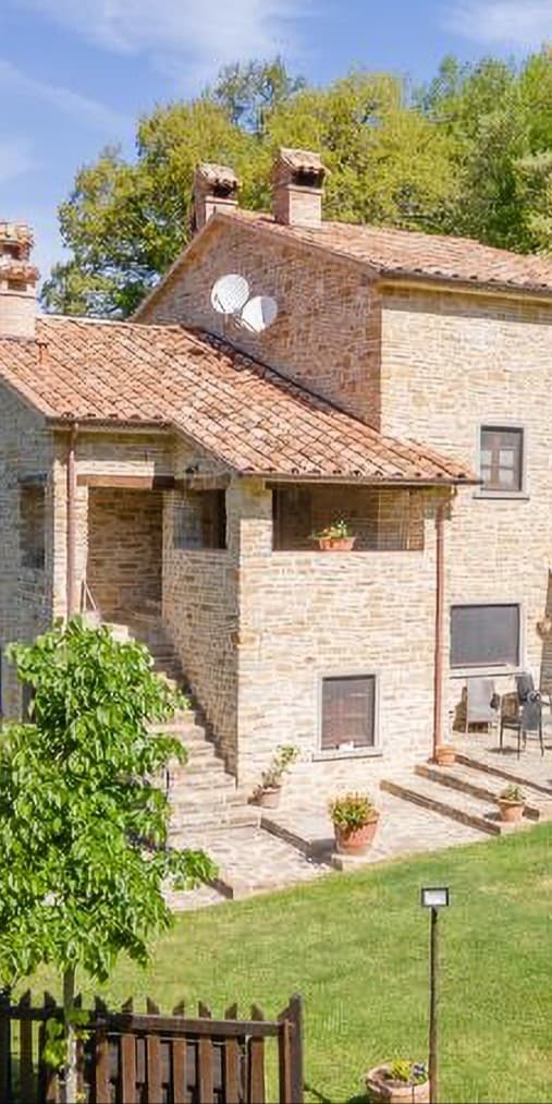 Casale con piscina panoramica a Città di Castello
