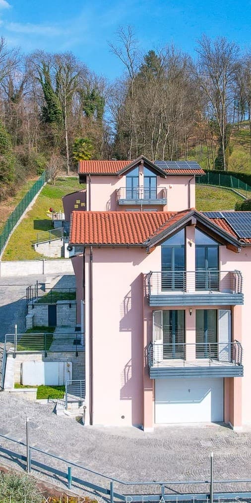 Charming Villa in Gavirate, Lombardy