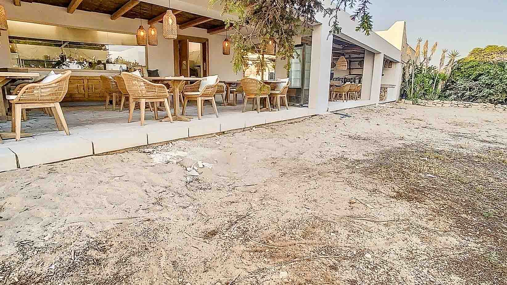 Attività commerciale con piscina a Manduria, Puglia