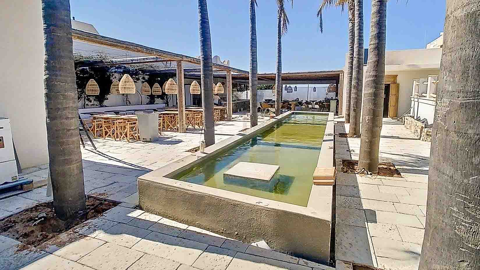 Attività commerciale con piscina a Manduria, Puglia