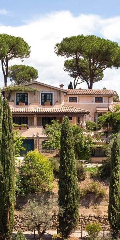 Villa di lusso a Morlupo, Roma: 601 mq con piscina