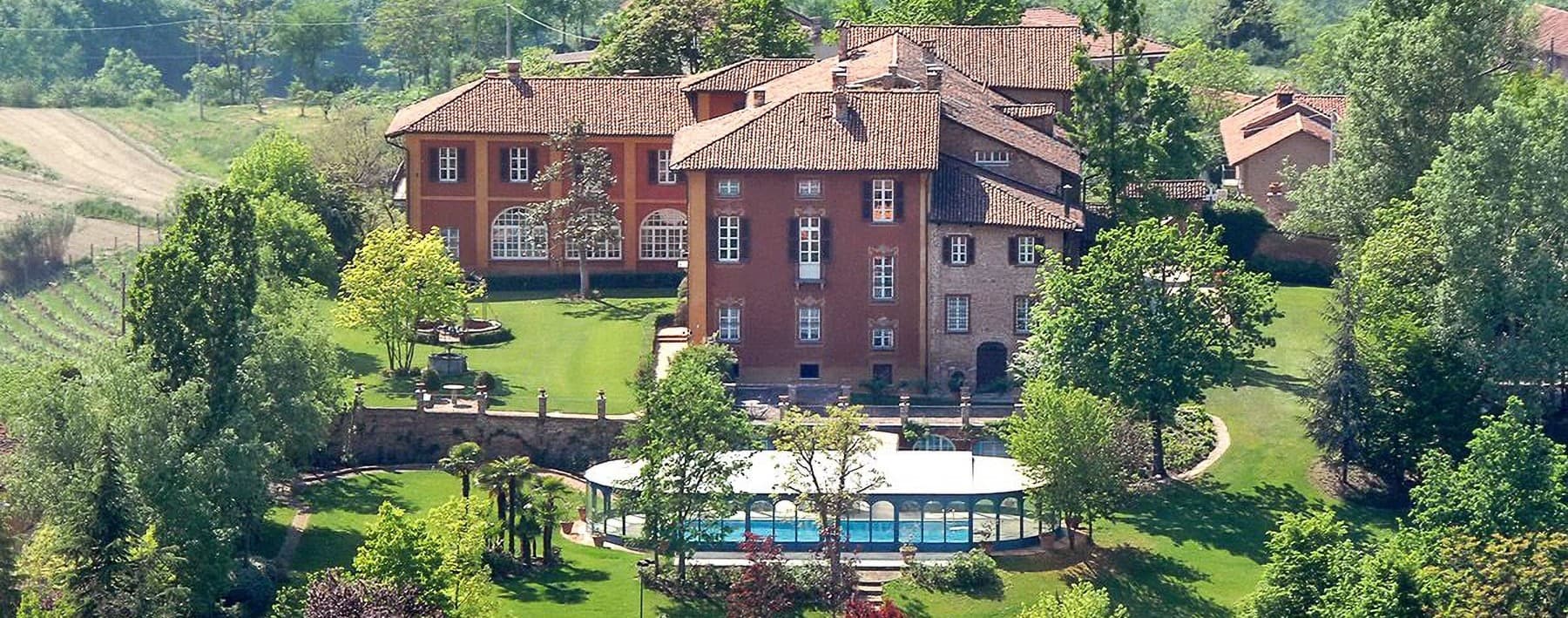 Villa storica con parco e piscina a Orsara Bormida