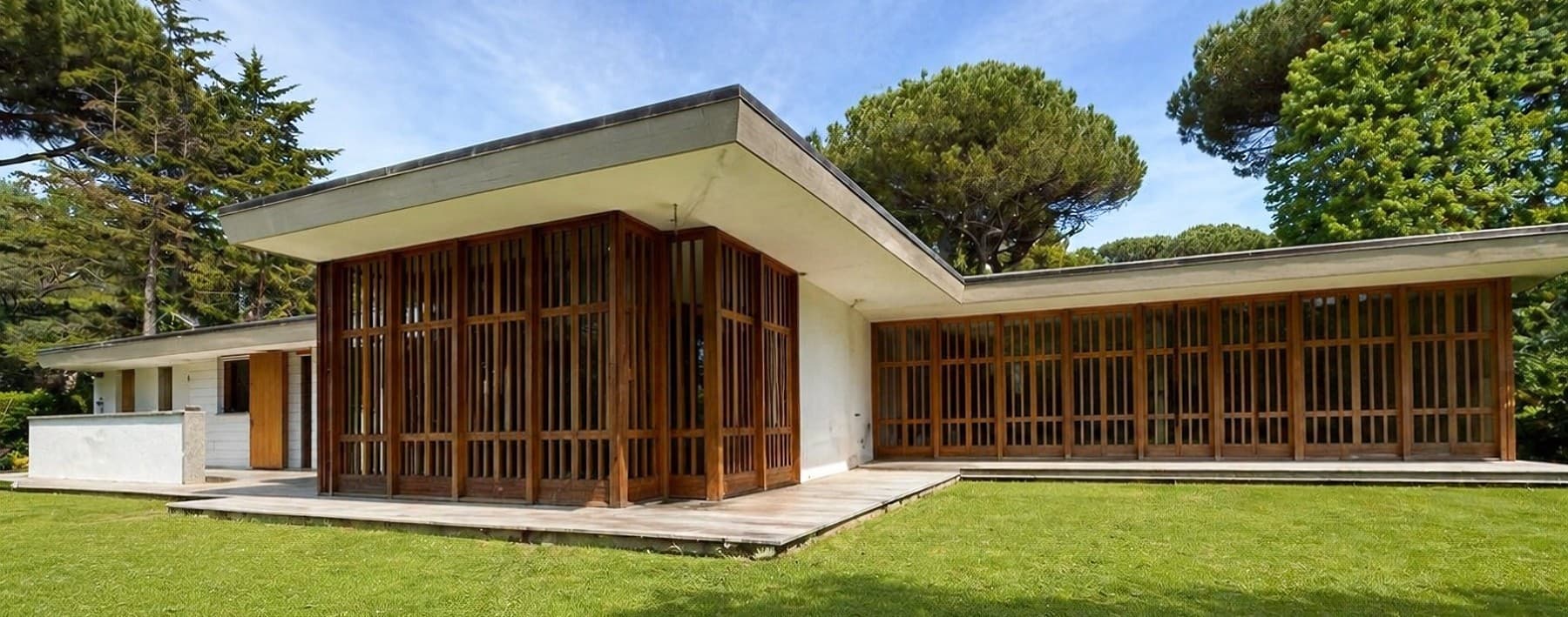 Villa unica a Massa, 380 mq immersi nella natura
