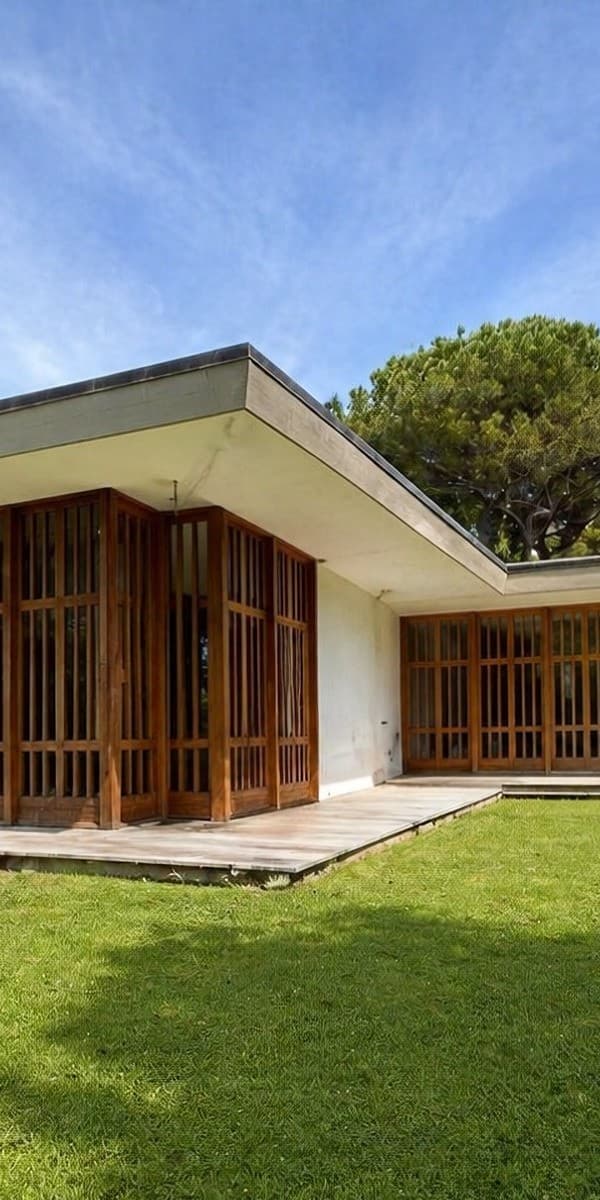 Villa unica a Massa, 380 mq immersi nella natura