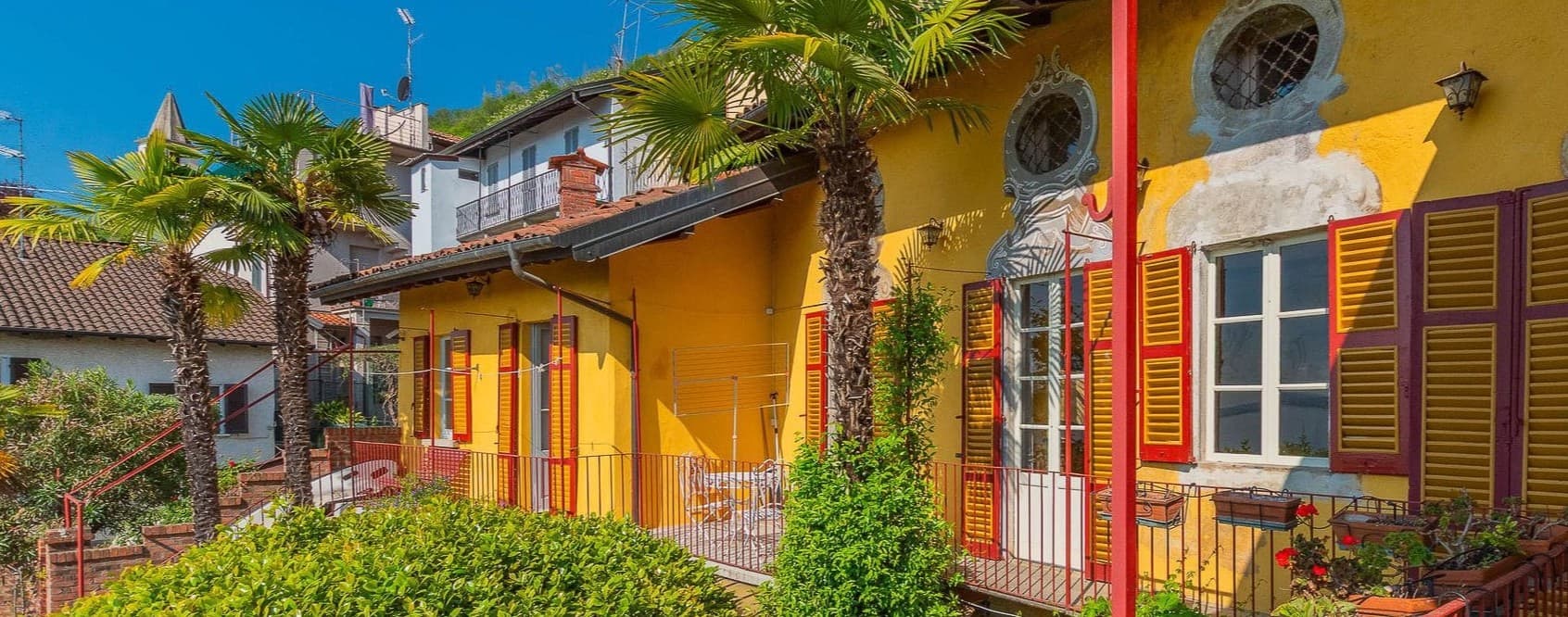 Villa storica a Lesa con vista sul Lago Maggiore