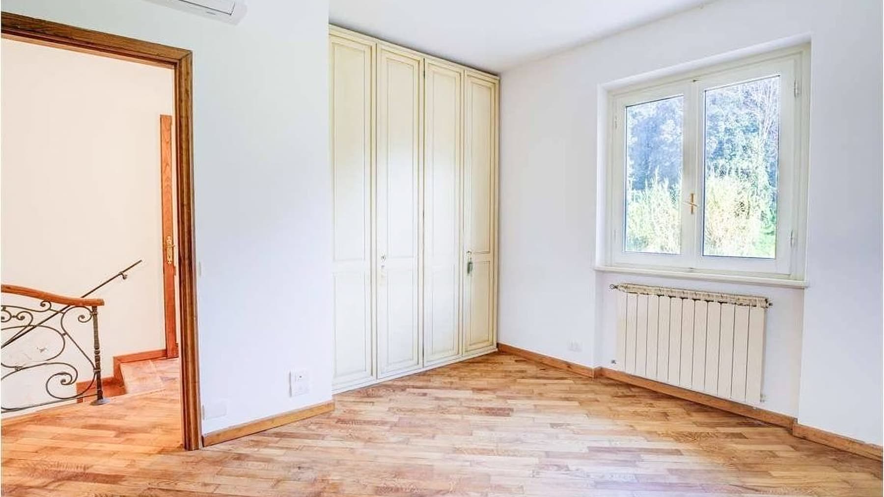 Spacious Villa in Versilia, Tuscany with Garden Charm