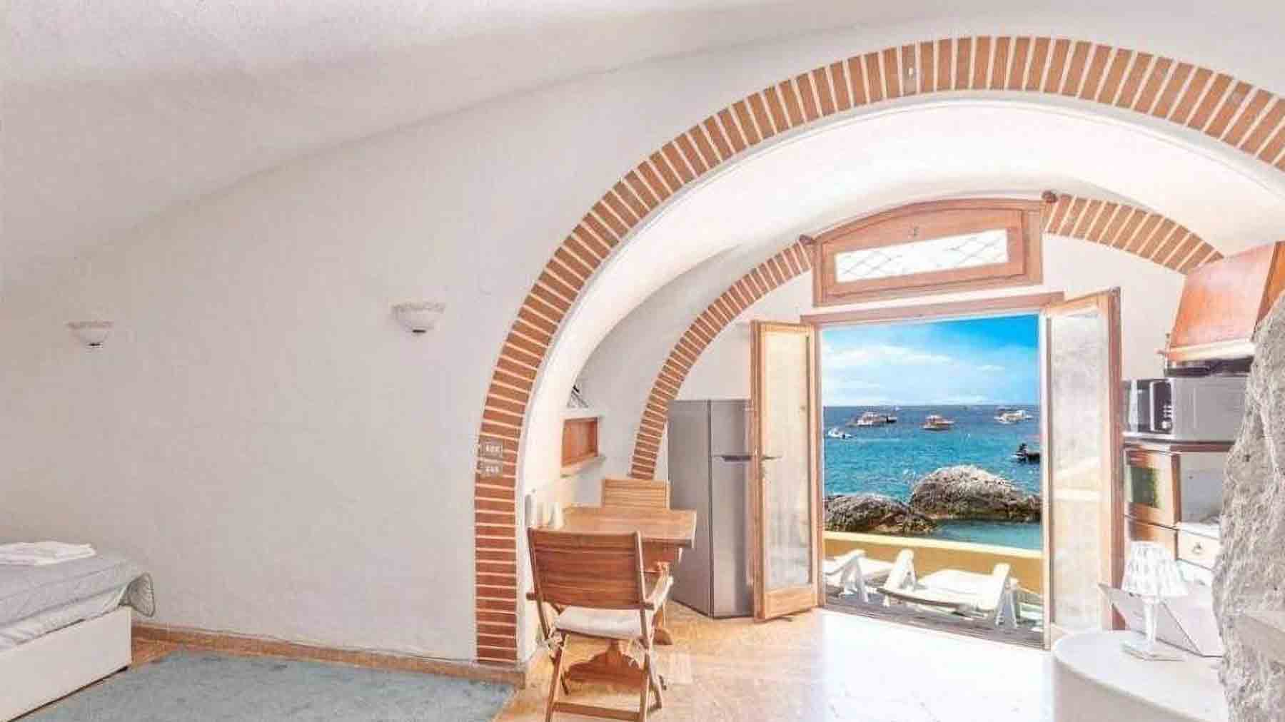 Appartamento esclusivo con vista mare a Capri