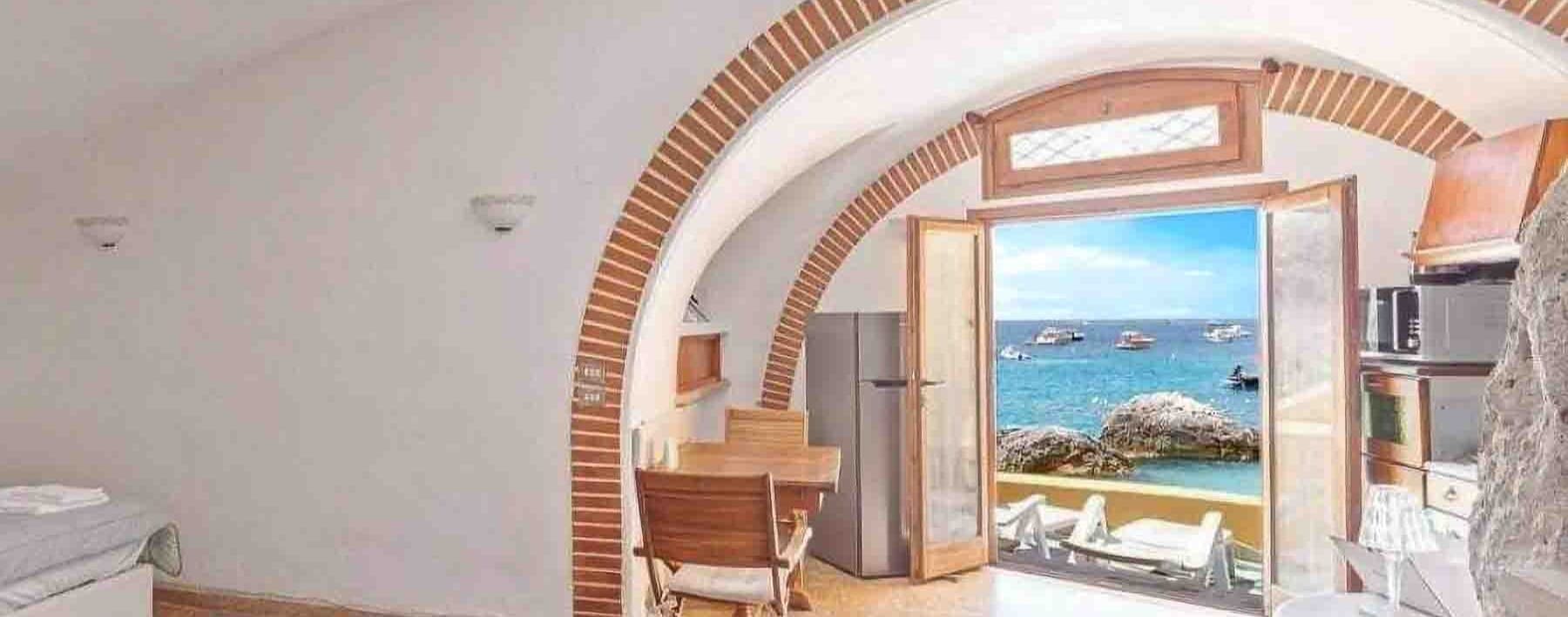 Appartamento esclusivo con vista mare a Capri