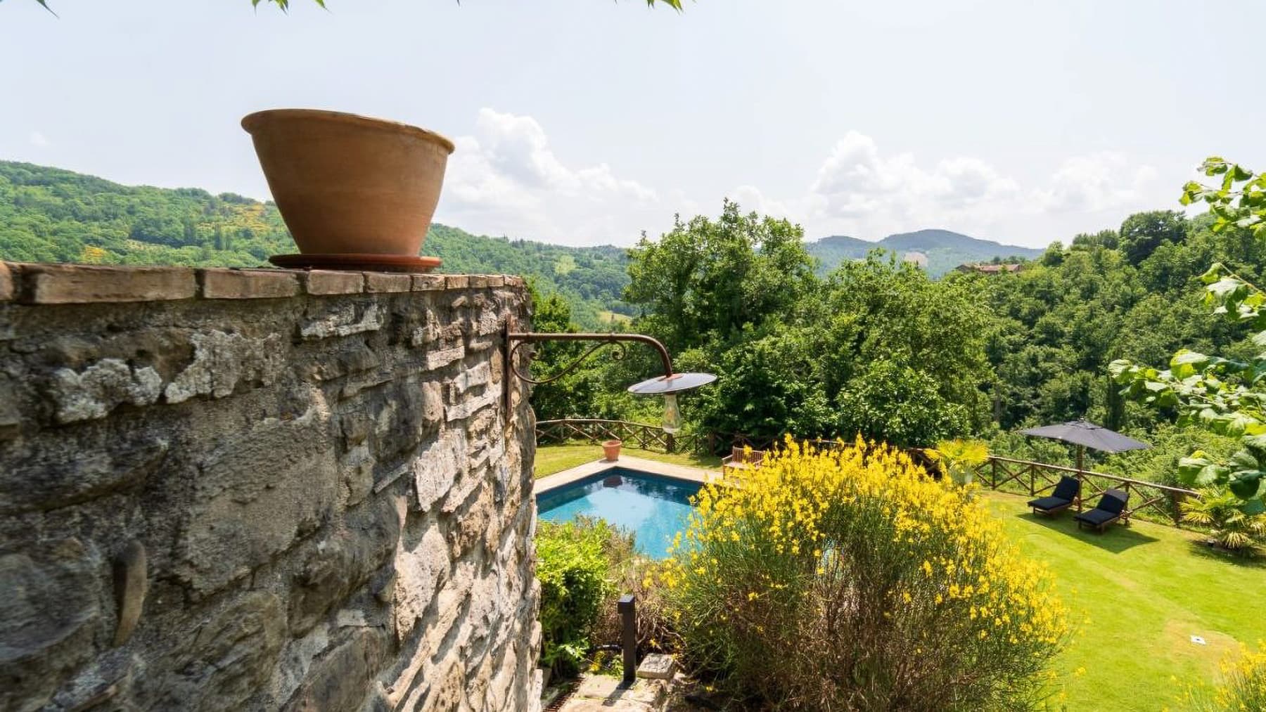 Casale con piscina e giardino a Pietralunga, Umbria