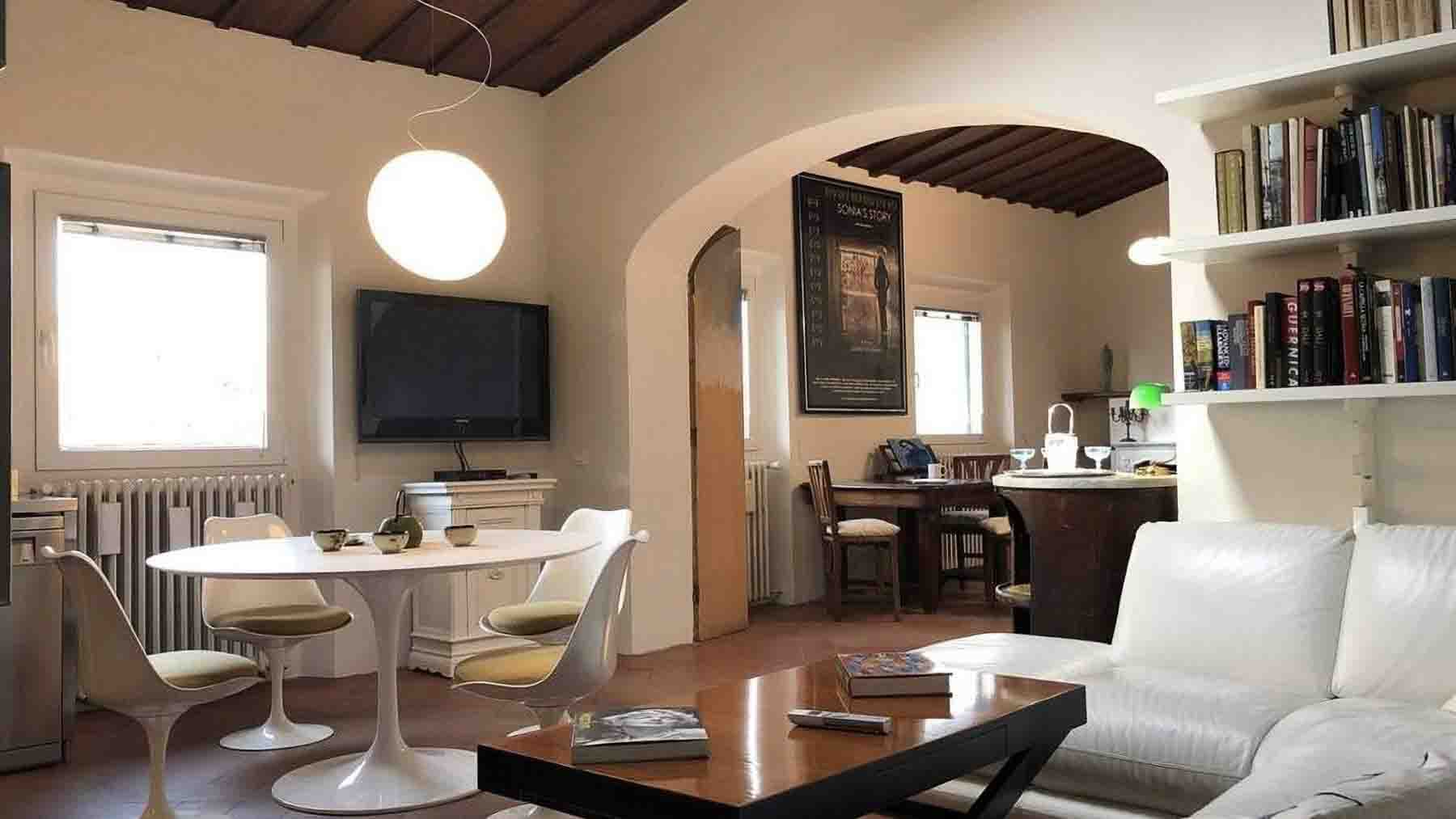 Appartamento elegante lungo il Lungarno a Firenze