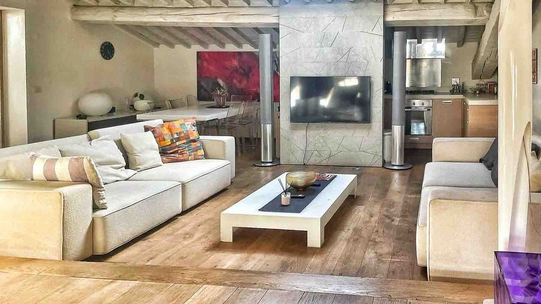 Penthouse with Stunning Views in Florence, Tuscany