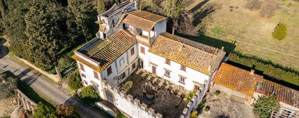 Edificio storico, Lastra a Signa: Eleganza settecentesca