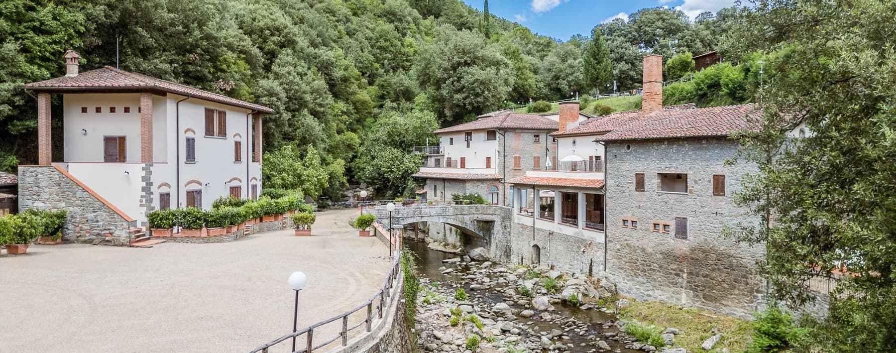 Casale con vista mozzafiato a Loro Ciuffenna, Toscana