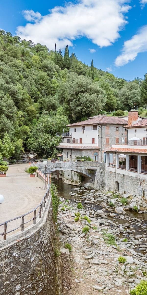 Casale con vista mozzafiato a Loro Ciuffenna, Toscana